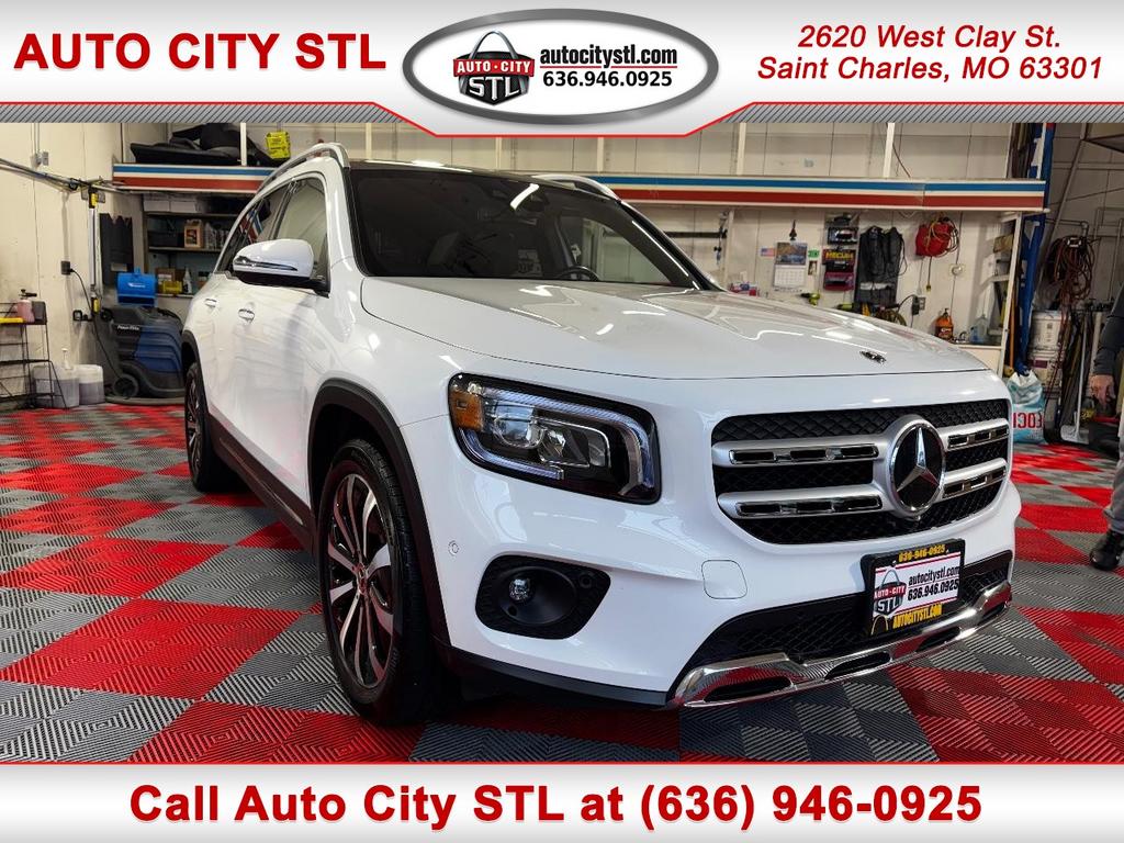 2023 Mercedes-Benz GLB Base's photo