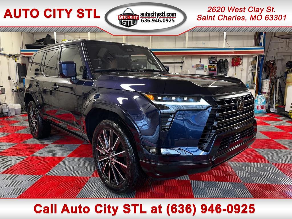 2025 Lexus GX Luxury's photo