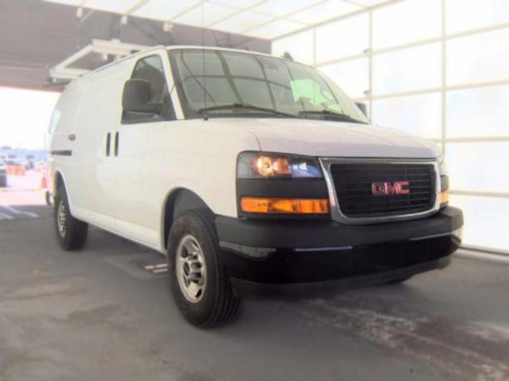 2024 GMC Savana 2500's photo